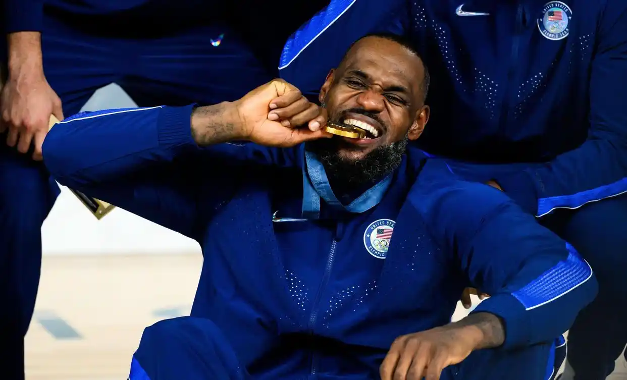 kaiyun-詹姆斯回归赛场,问鼎冠军首场状态亮眼,MAD观众沸腾!的简单介绍