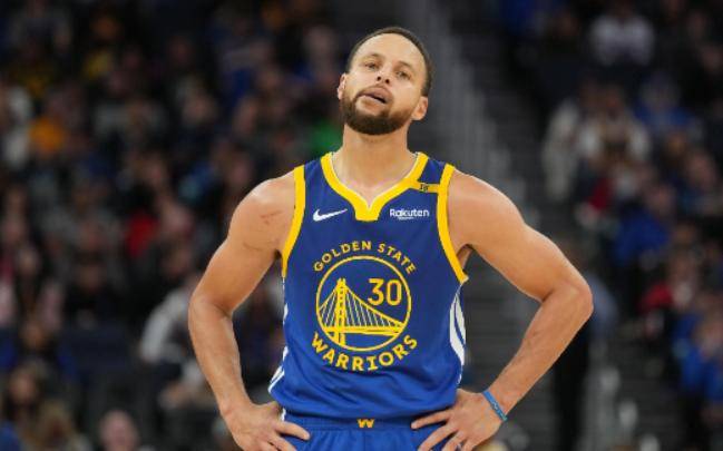 kaiyun-库里回归赛场，回归赛场首场状态亮眼，G2观众沸腾！的简单介绍