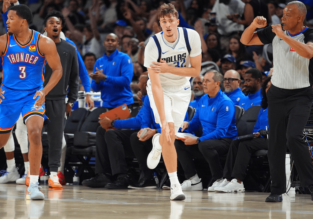 开云-关于浓眉哥在热火比赛中挺进下一轮,出色防守引发热议!的信息